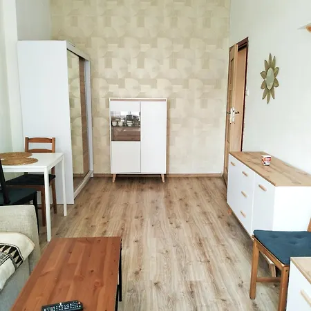 Apartment Night Host Trzebnicka 84 Free Parking